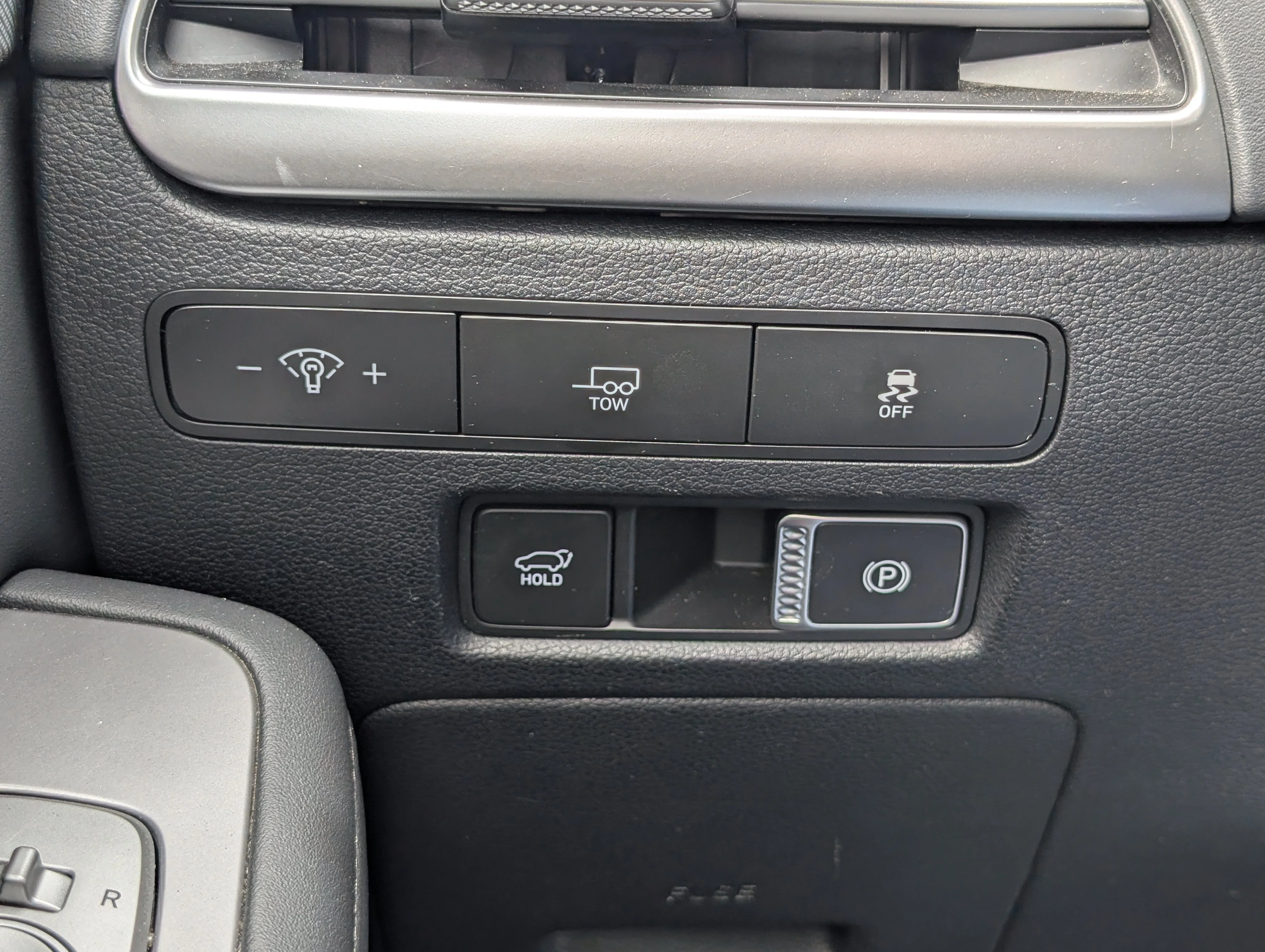 Used 2024 Abyss Black Hyundai Urban image 29