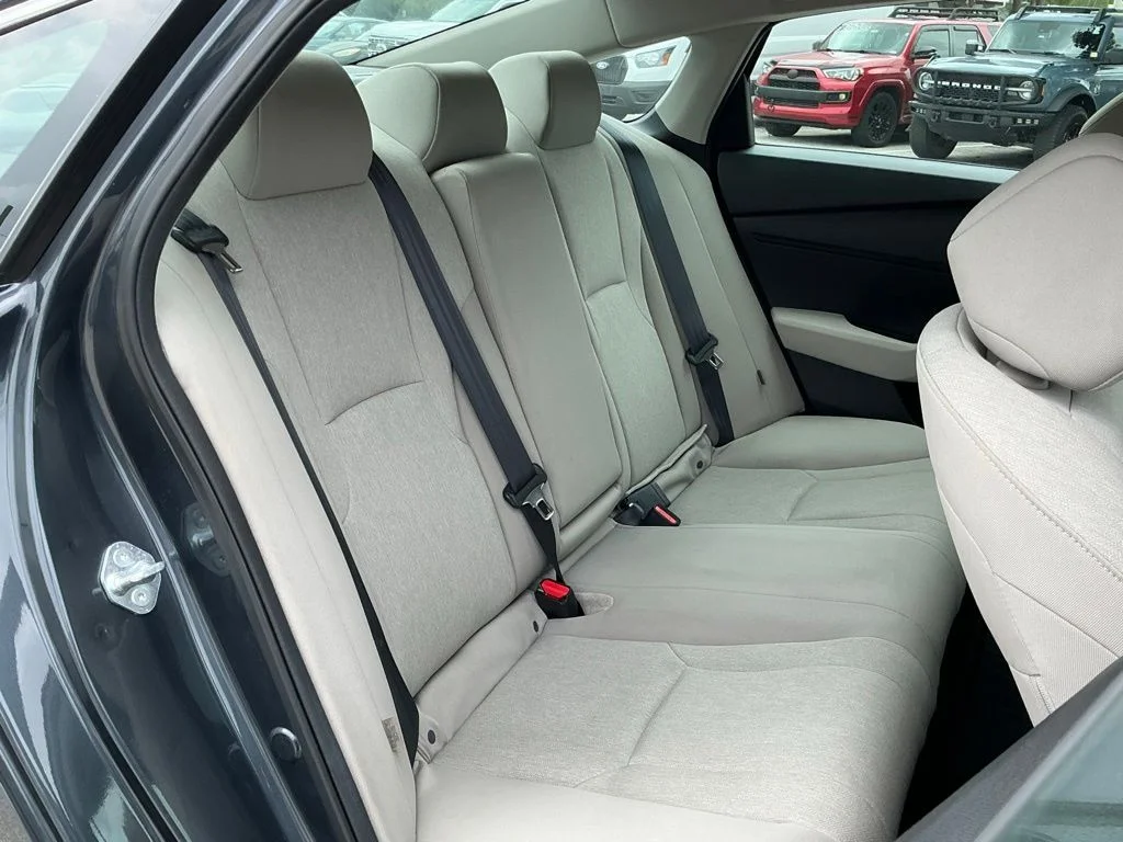 Used 2024  Honda LX image 24