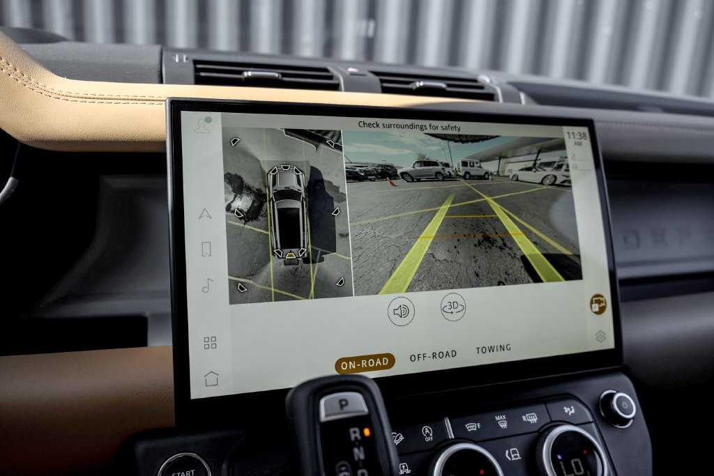 2026 Land Rover Defender X-Dynamic SE - Photo 14