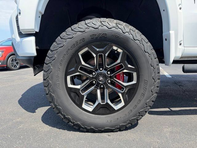 Used 2020 SUMMIT WHITE Chevrolet RST image 6