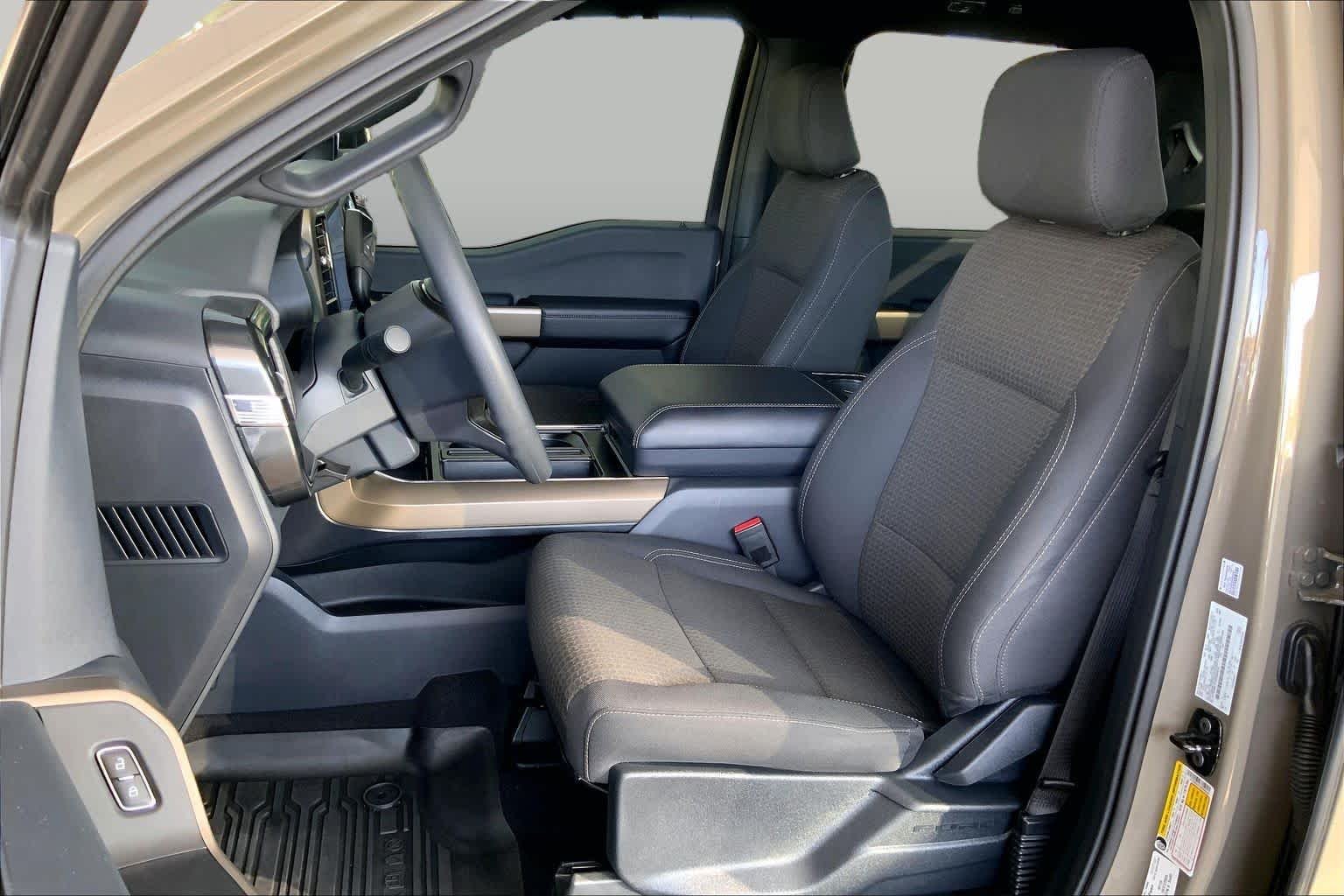 Pre-Owned 2025 Ford F-150 STX