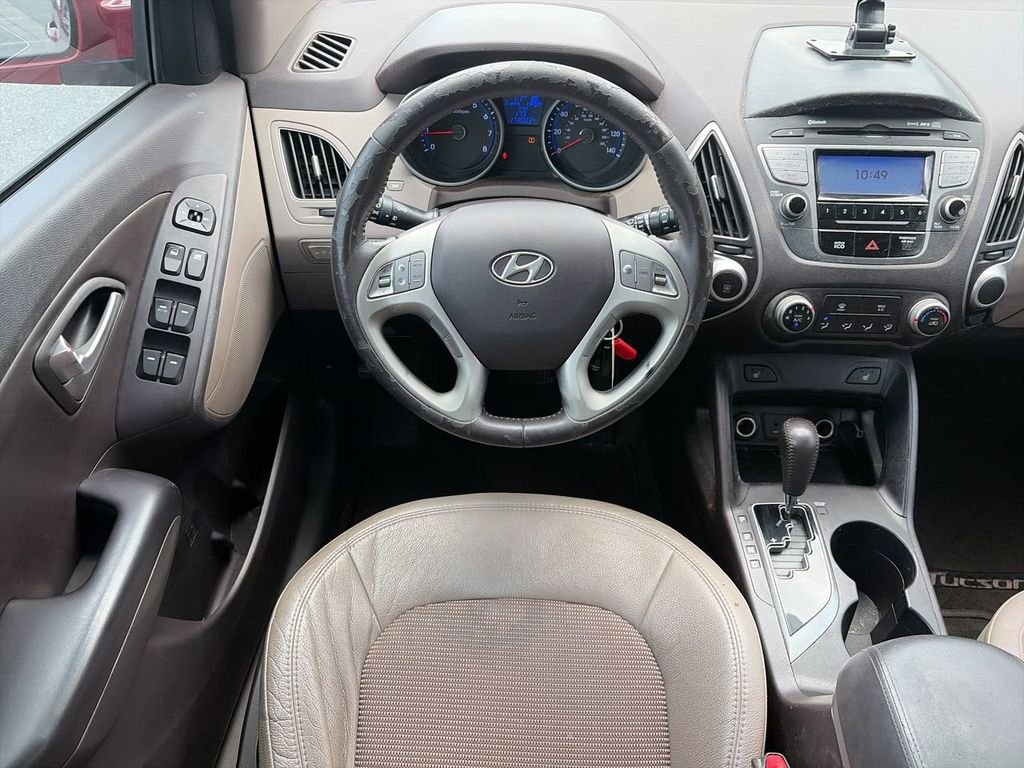 Used 2013 Red Hyundai GLS image 10