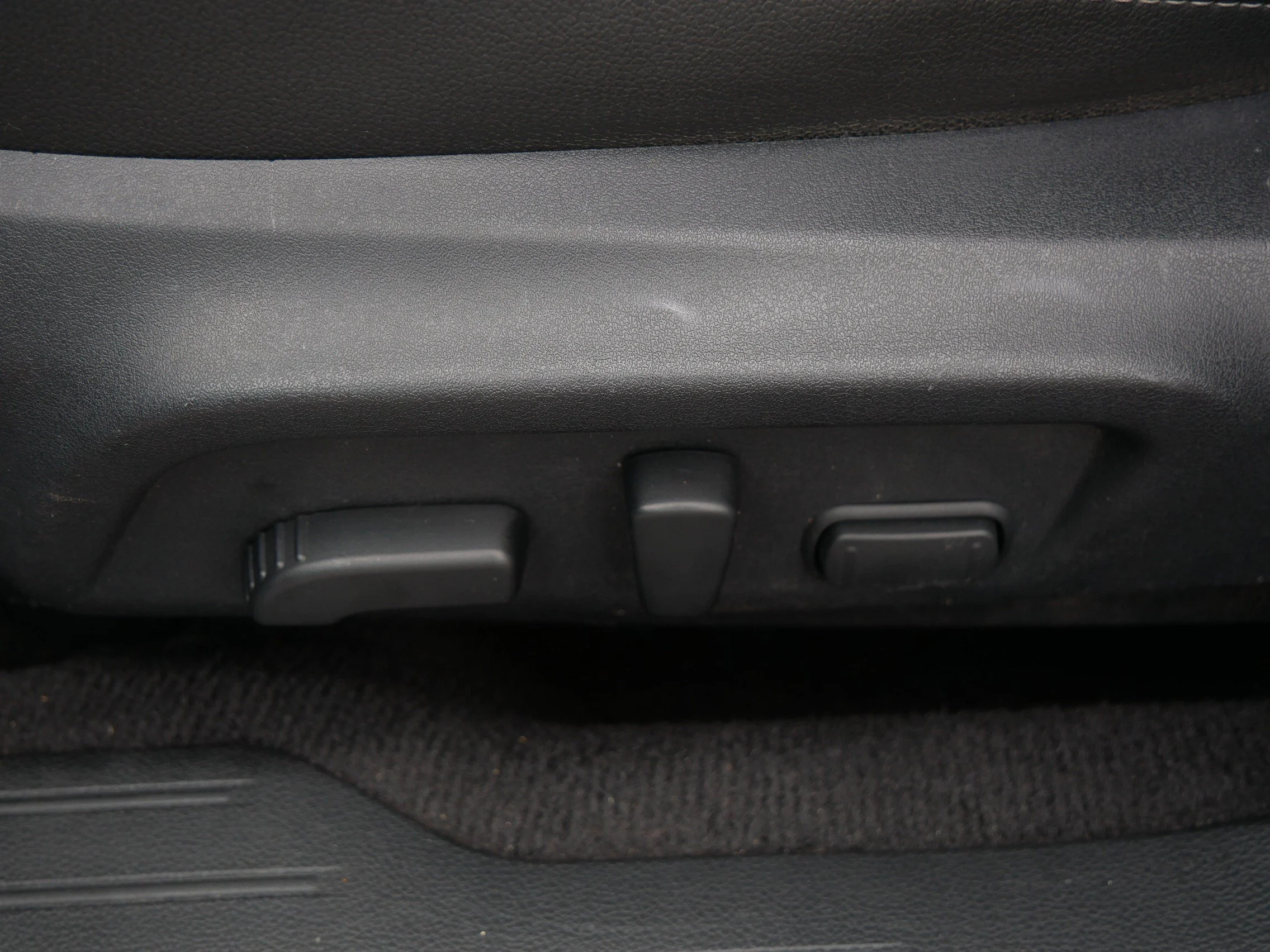 Used 2015 Crystal Black Silica Subaru 2.5i Limited image 19