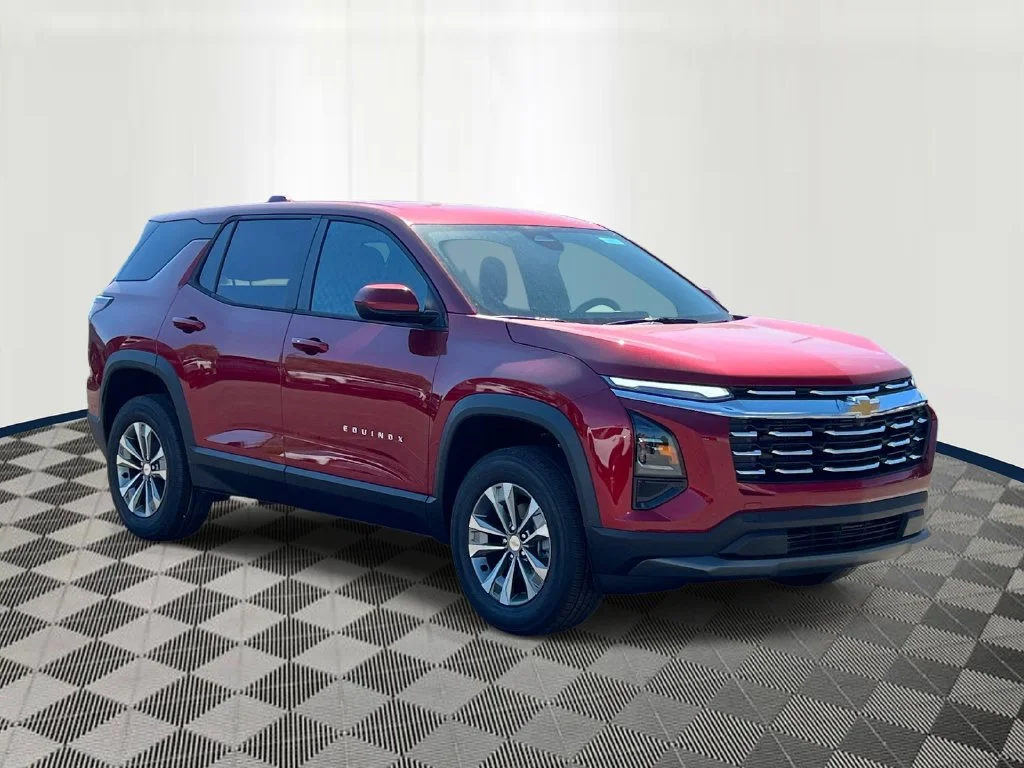 2027 Chevrolet Equinox LT - Photo 6