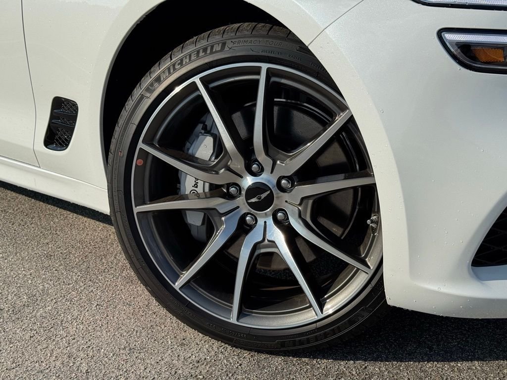 New 2026 White Genesis 2.5T PRESTIGE image 6