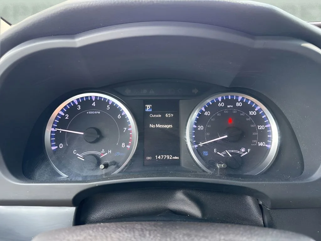 Used 2019  Toyota LE image 13
