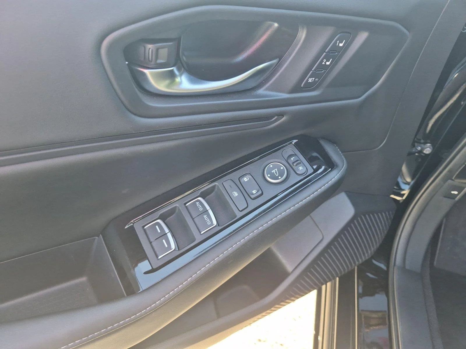 Used 2023 Crystal Black Pearl Honda Touring image 16