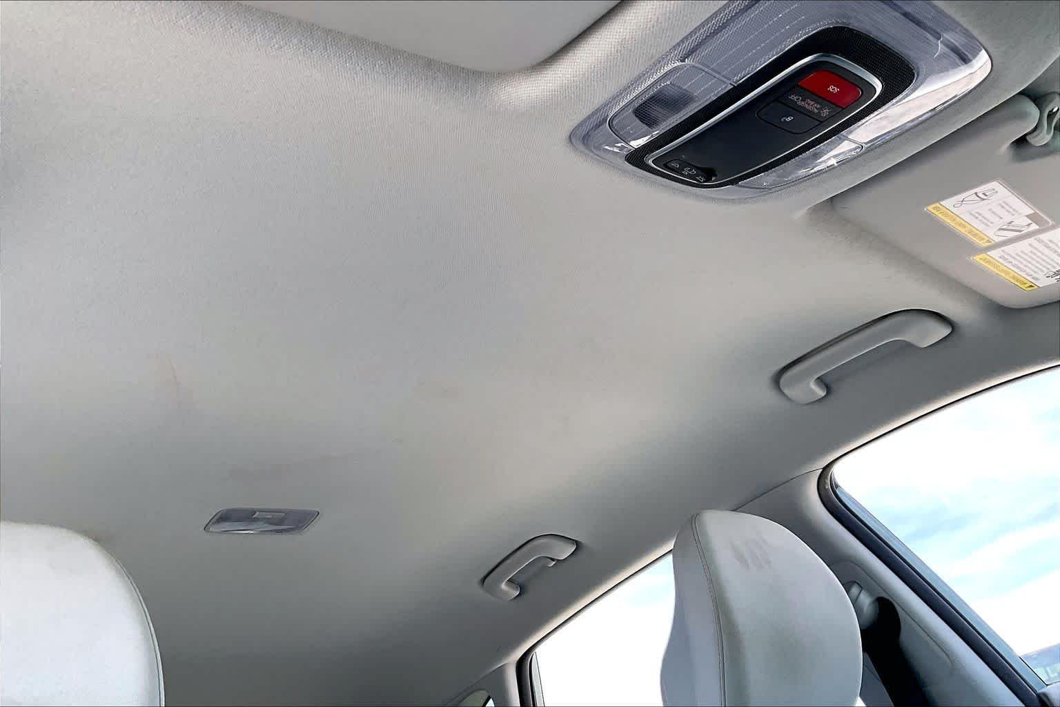 Used 2025 Mirage Green Hyundai SEL image 13