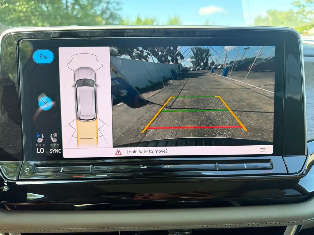 New 2026  Volkswagen SE w/Technology image 19