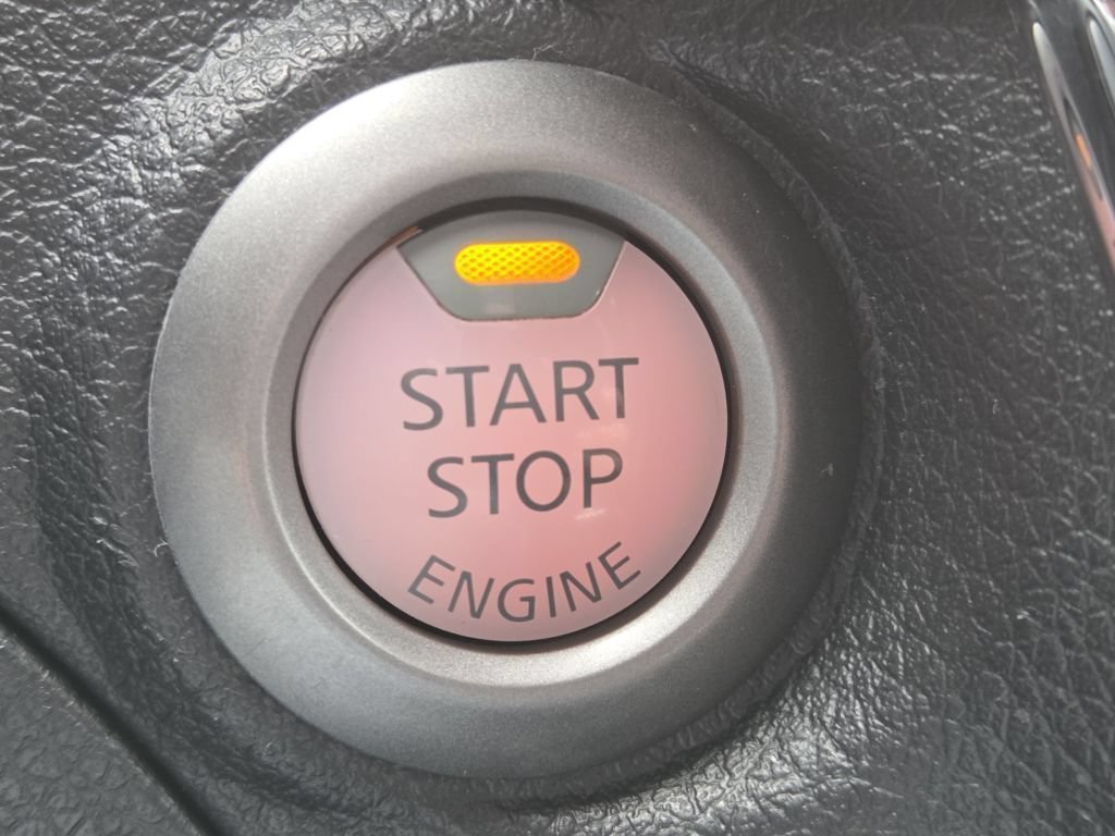 Used 2013 Magnetic Gray Nissan SR image 12