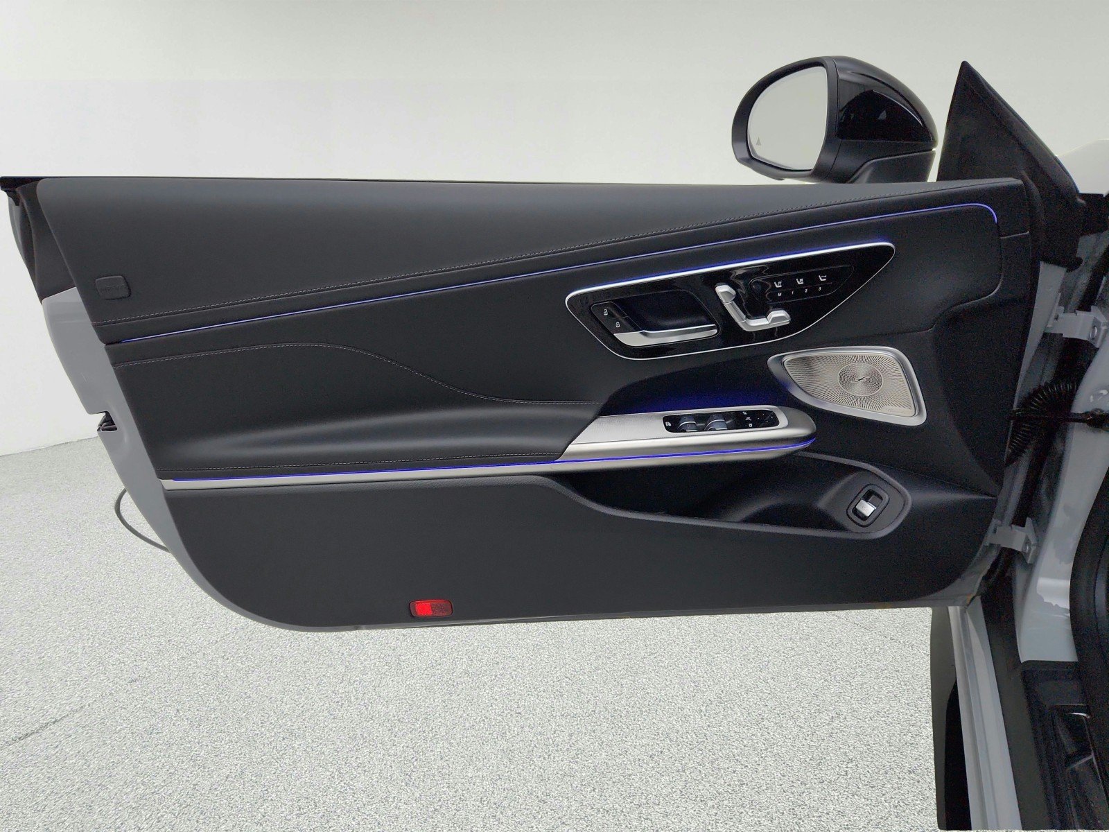 New 2027 MANUFAKTUR Alpine Grey Mercedes-Benz AMG® CLE 53 4MATIC+ Cabriolet image 21