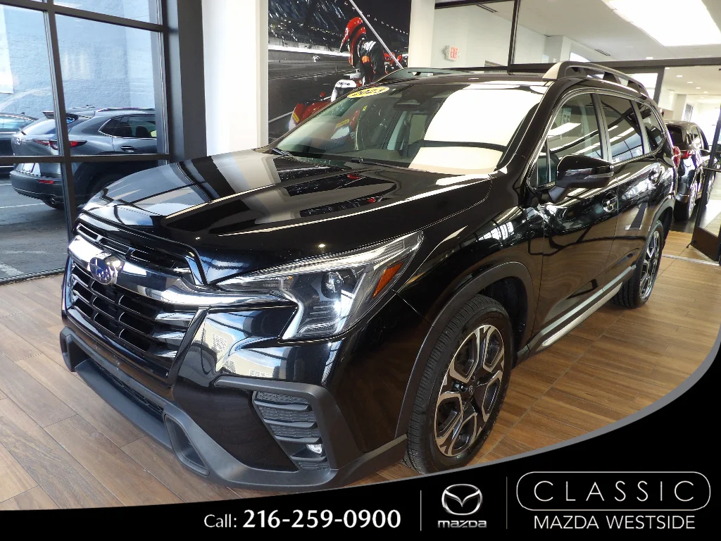 2023 Subaru Ascent Limited 7 Passenger's photo