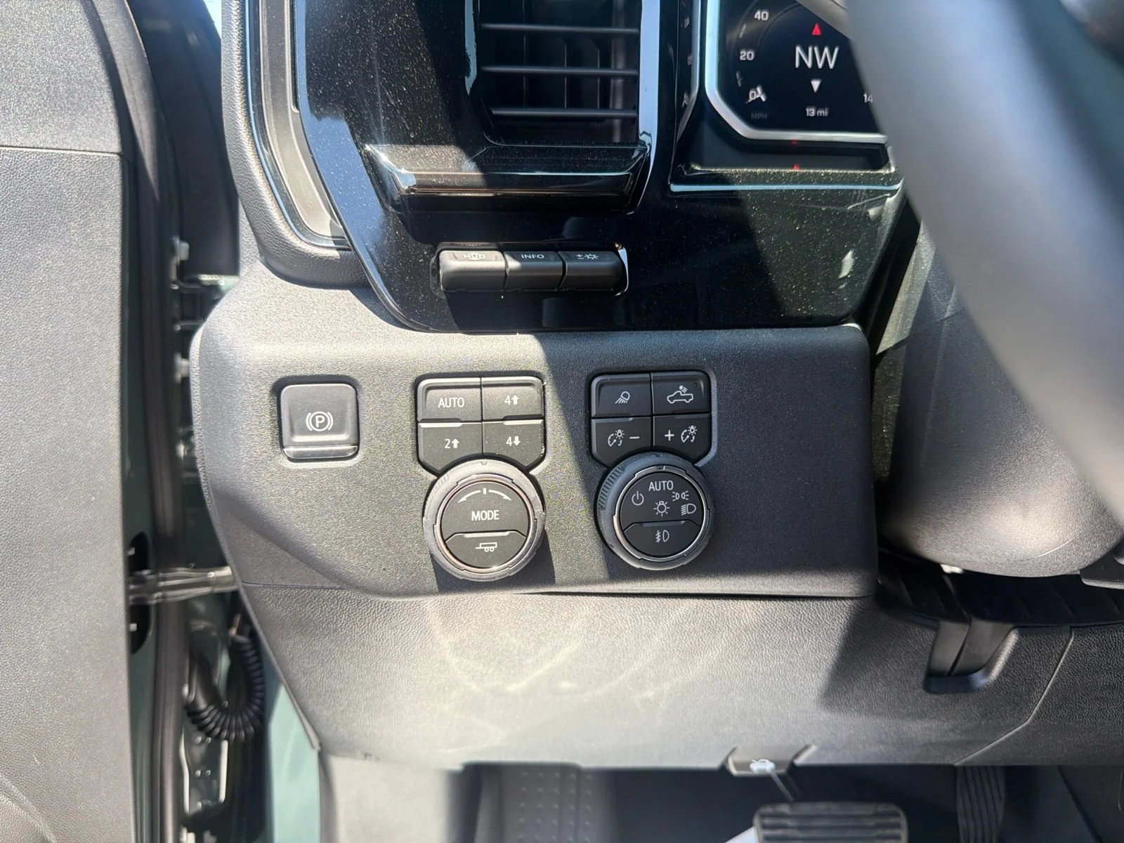 2026 Chevrolet Silverado 2500 HD ZR2 - Photo 15
