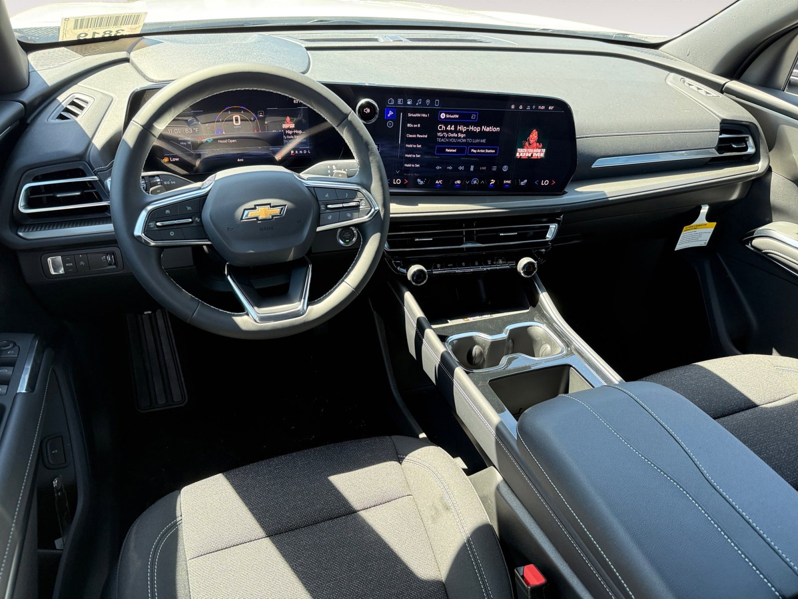 New 2026 Summit White Chevrolet FWD LT image 15