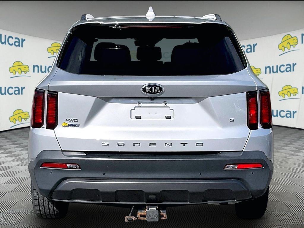 Used 2021 Sparkling Silver Kia S image 5