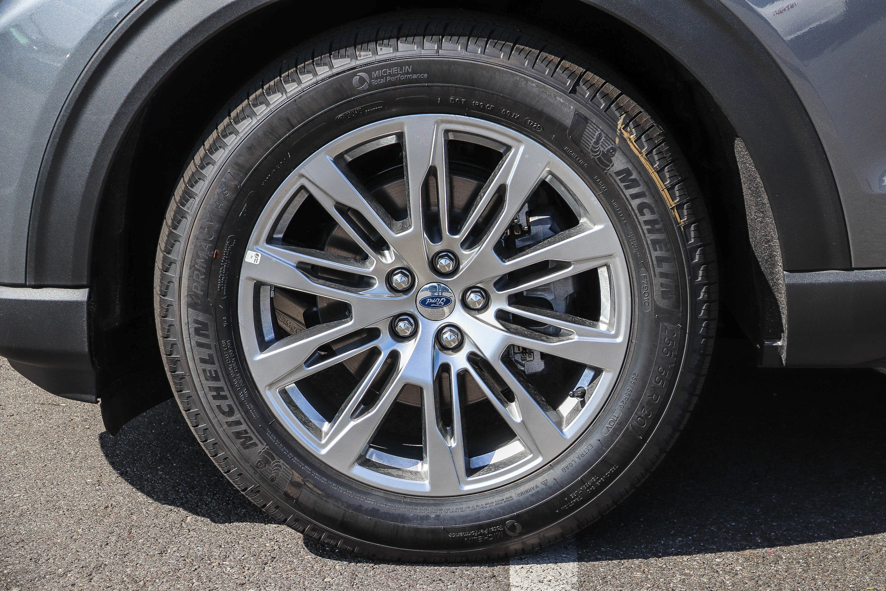 New 2026 Carbonized Gray Metallic Ford Platinum™ image 11