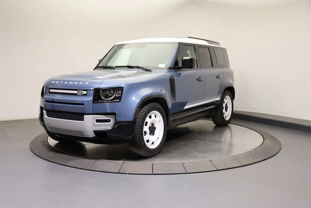 2025 Land Rover Defender 110 S P300's photo