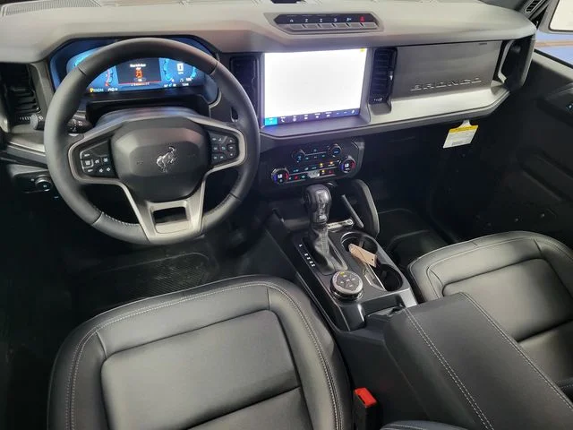 New 2025 Oxford White Ford Badlands® image 32
