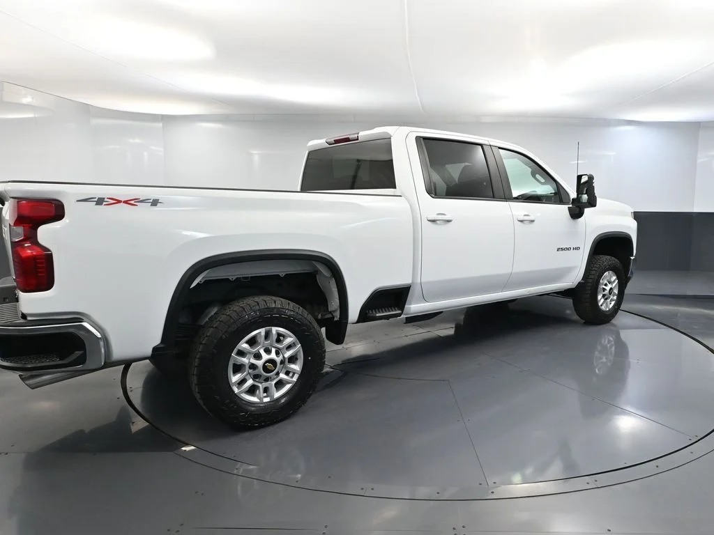 2023 Chevrolet Silverado 2500HD LT - Photo 6