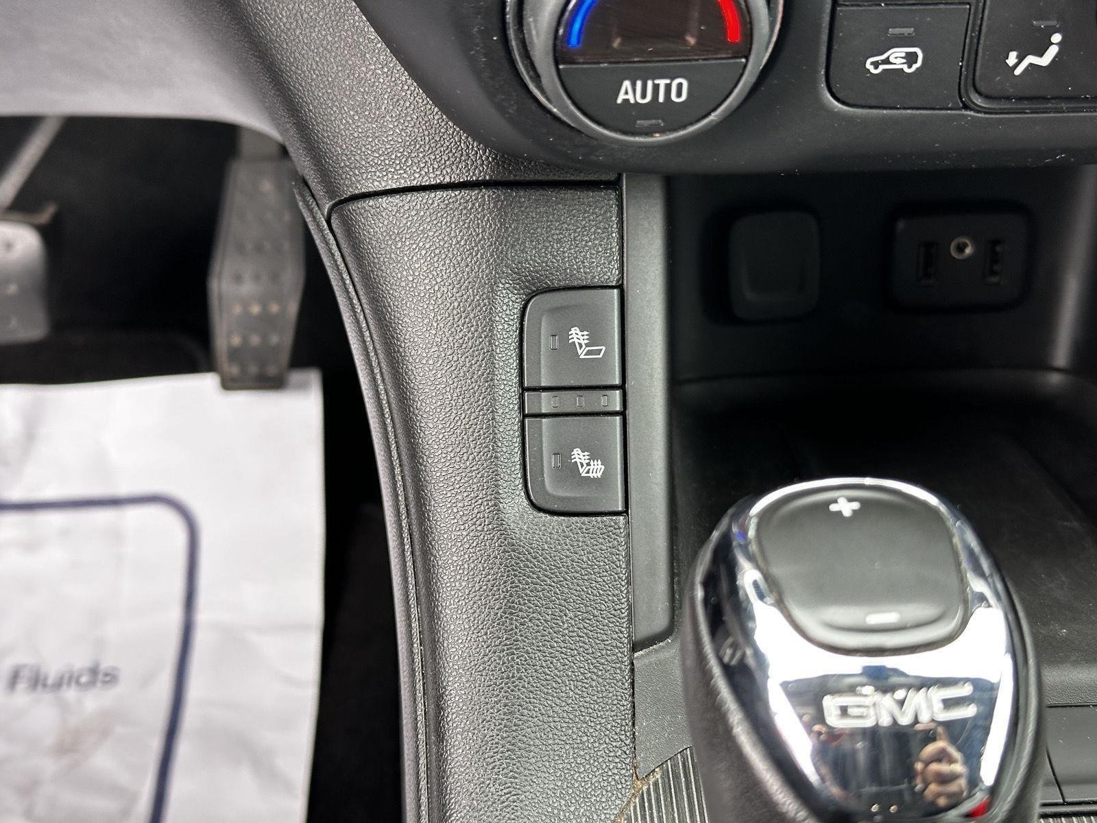 Used 2019 Quicksilver Metallic GMC SLT image 29