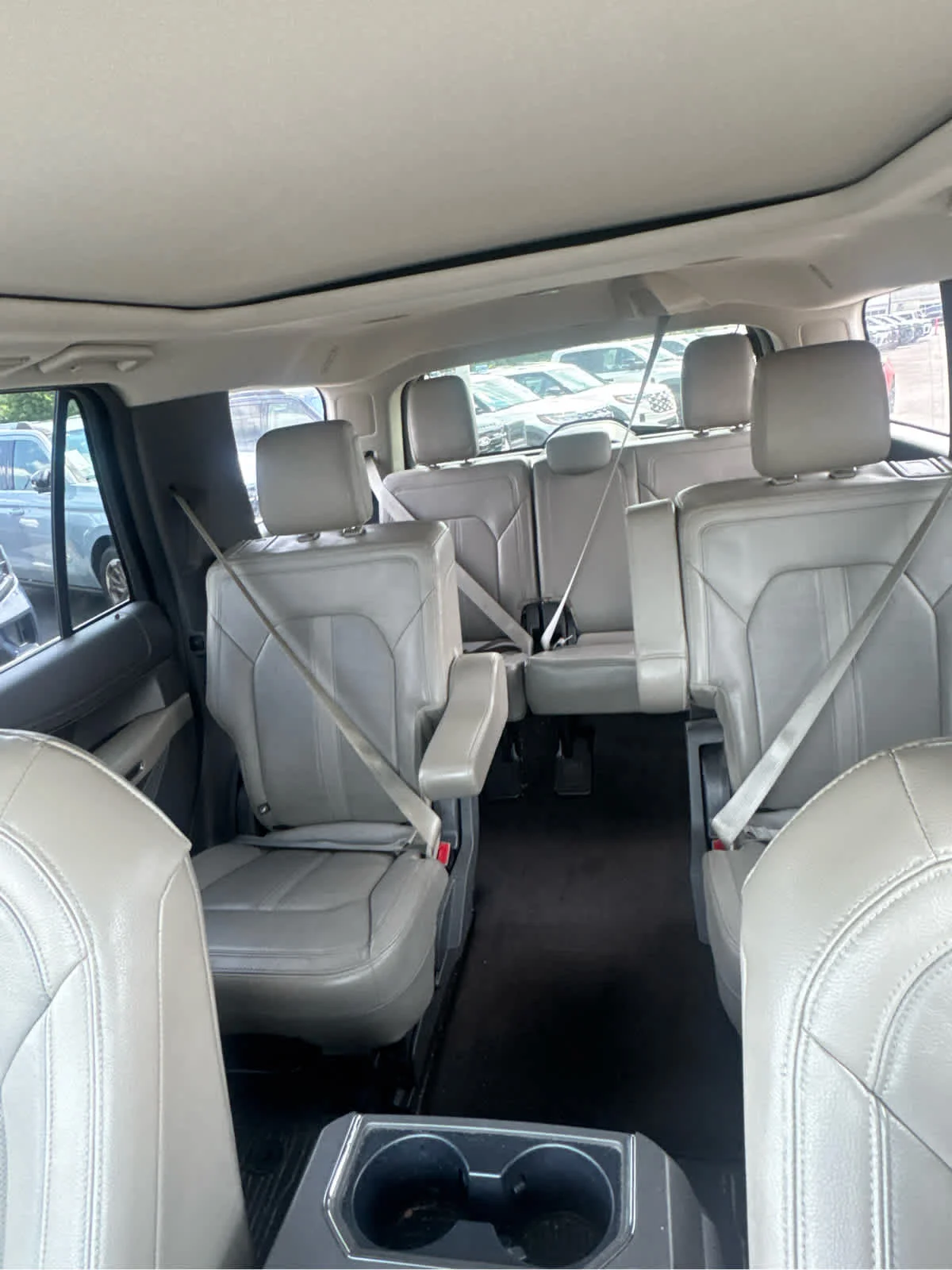 Used 2019 White Platinum Metallic Tri-Coat Ford Limited image 16