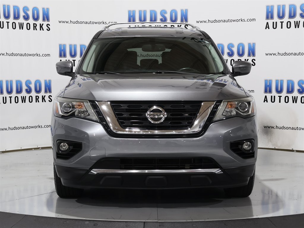 2020 Nissan Pathfinder SV photo 2