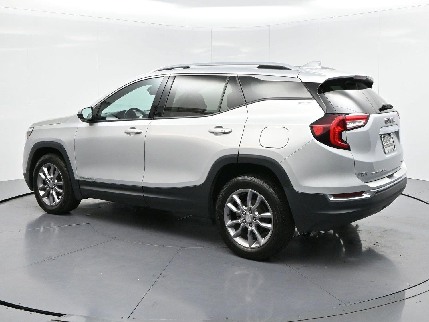 Used 2022 QUICKSILVER METALLIC GMC SLT image 5