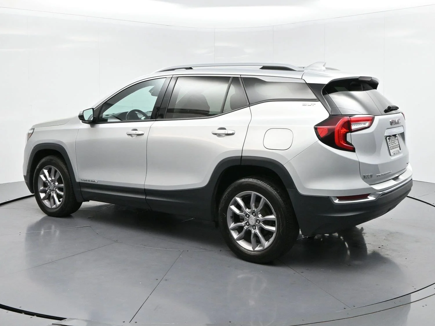 Used 2022 QUICKSILVER METALLIC GMC SLT image 5
