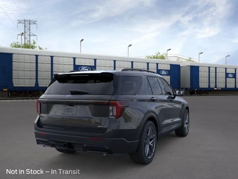 New 2026 Agate Black Metallic Ford ST-Line image 8