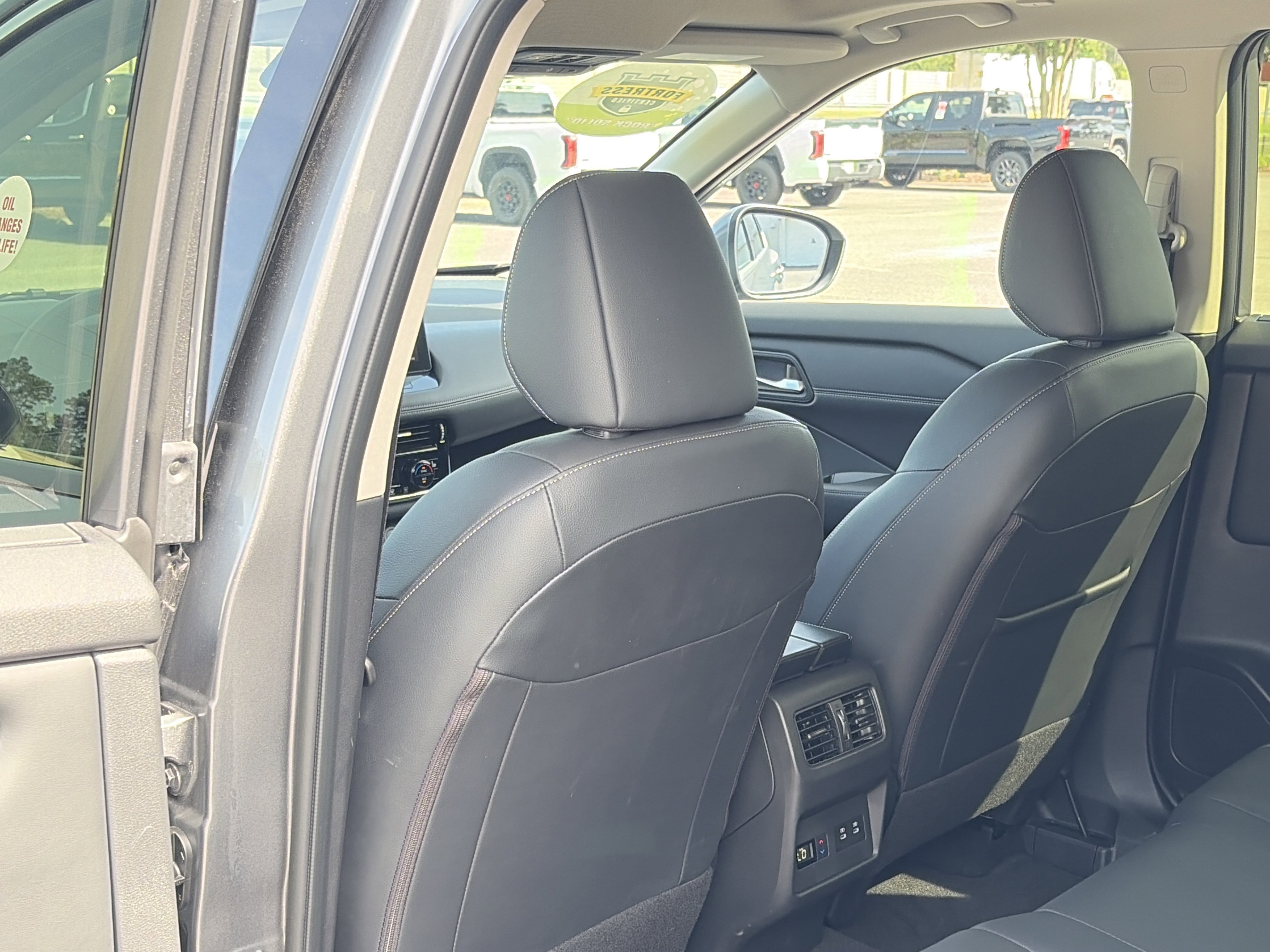 2025 Nissan Rogue SL - Photo 21