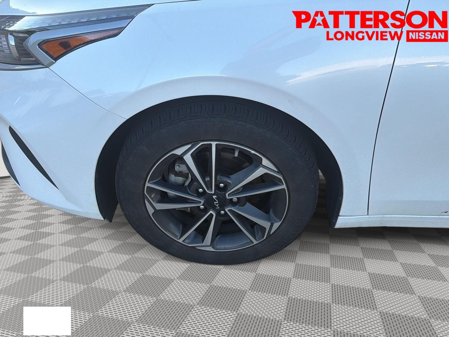 Used 2024 Snow White Pearl Kia LXS image 18