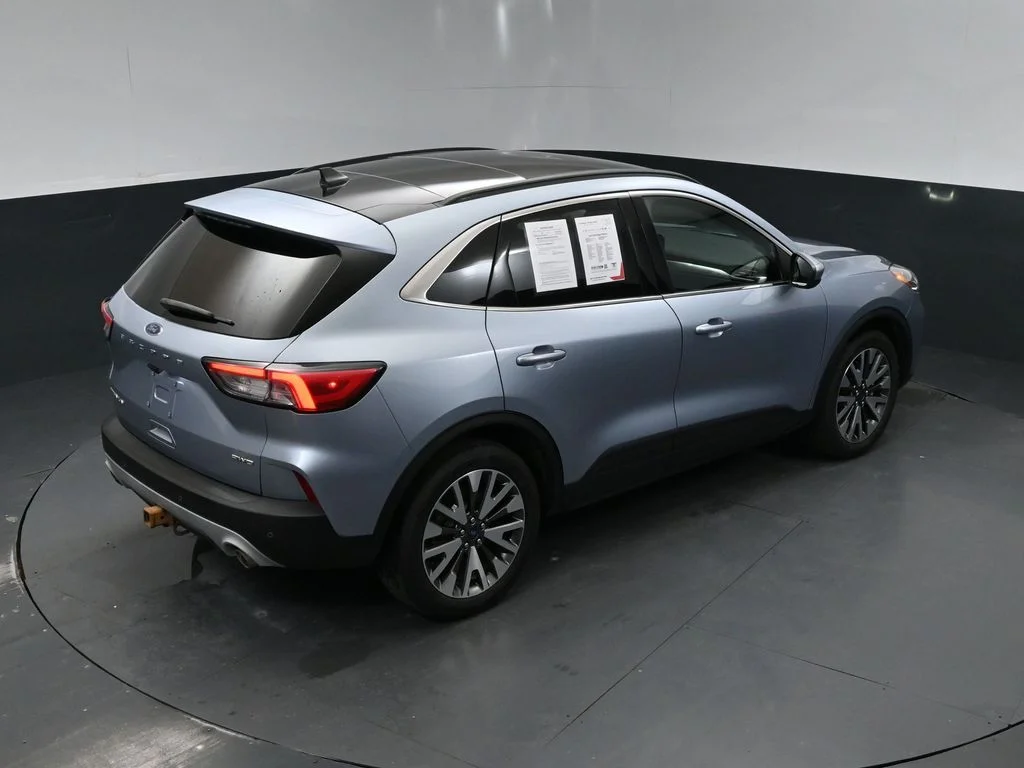 Used 2022 Blue Ford Titanium image 39