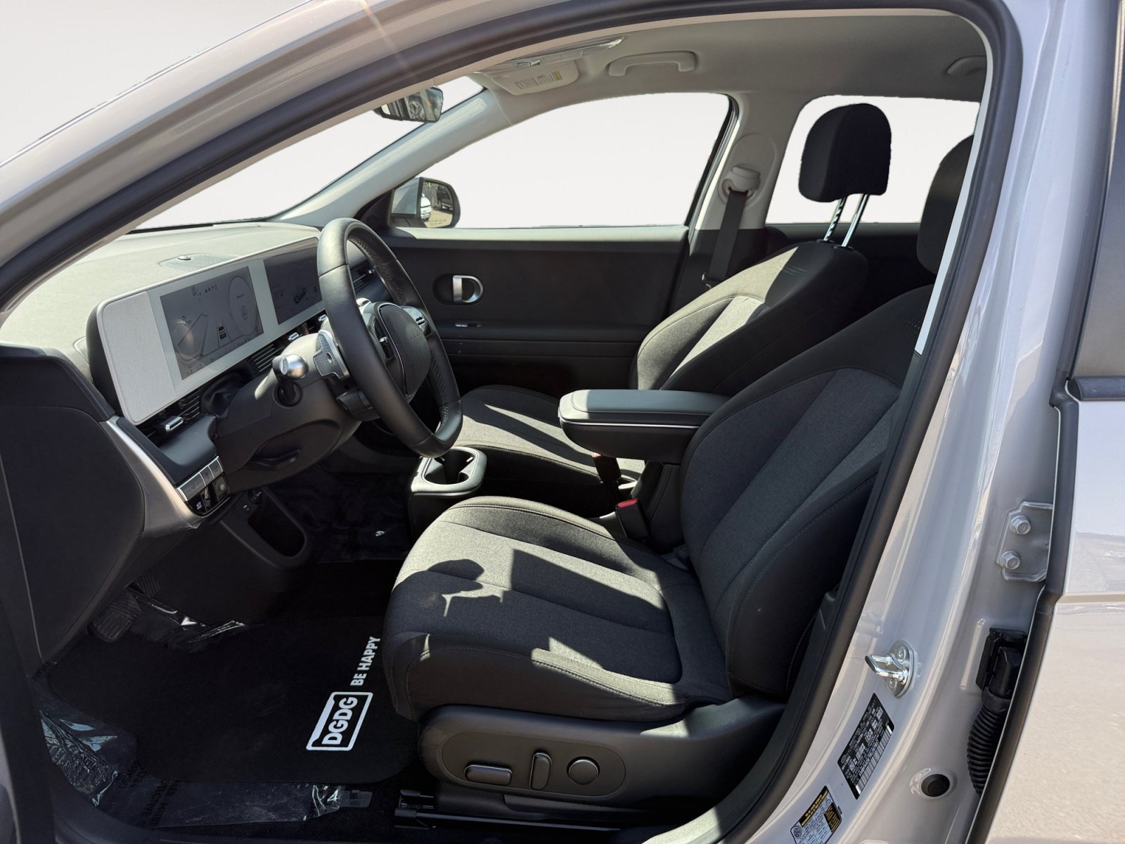Used 2024 Cyber Gray Hyundai SEL image 10
