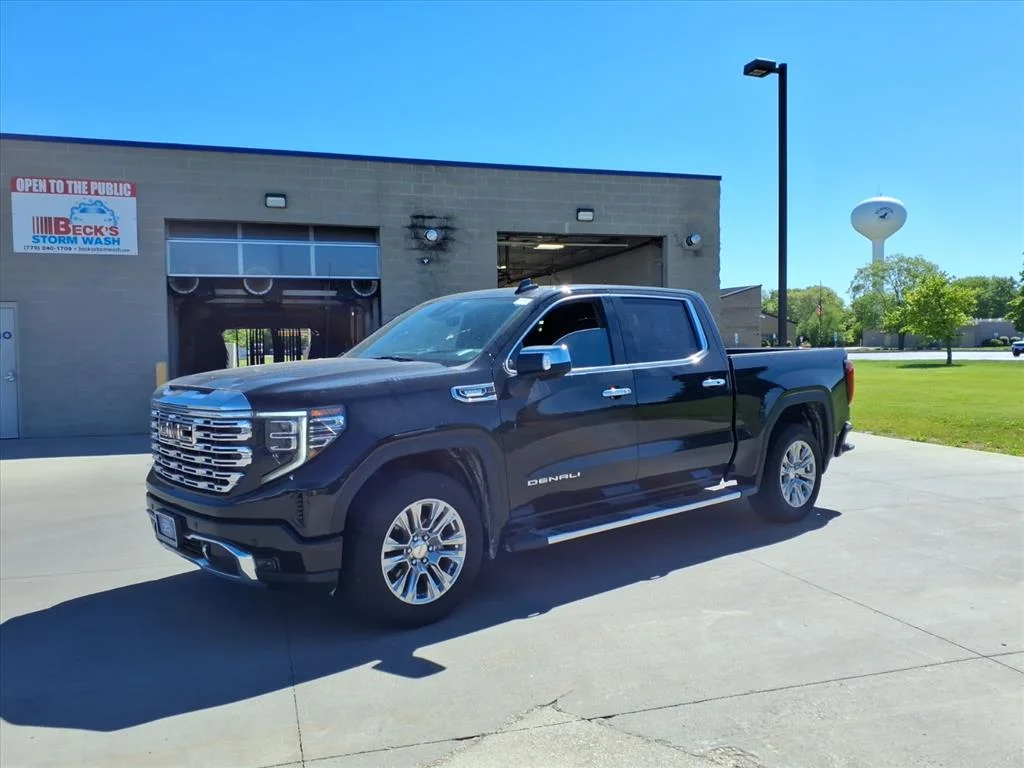 Used 2024 Black GMC Denali image 5