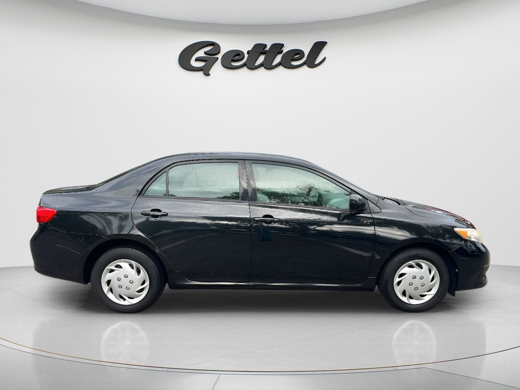 Used 2009 Black Toyota LE image 4