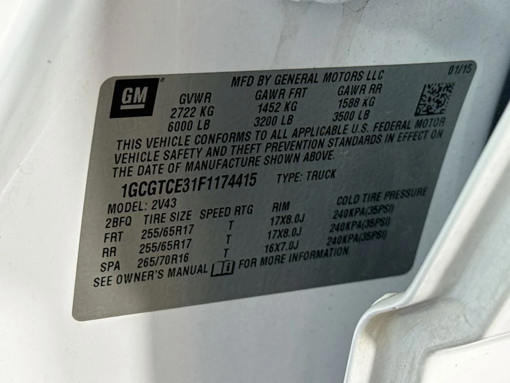 Used 2015 White Chevrolet Z71 image 40