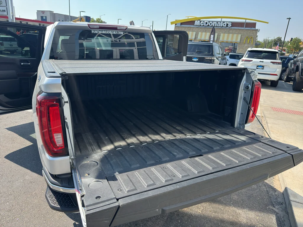 Used 2021 Quicksilver Metallic GMC SLT image 18