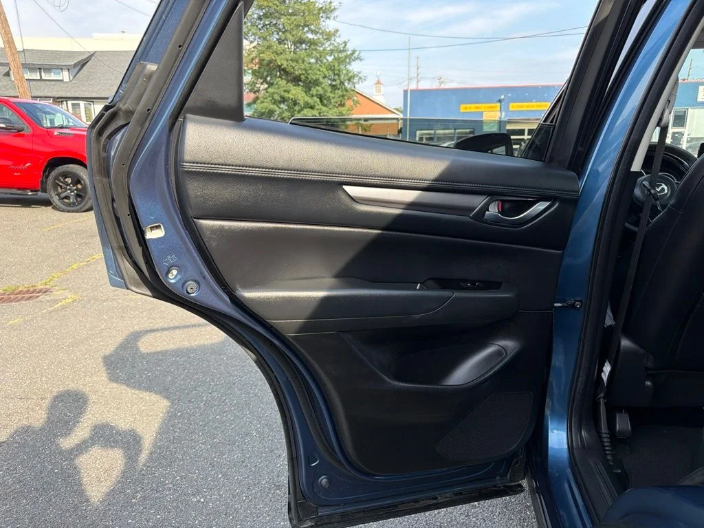 2023 Mazda CX-5 S Preferred package - Photo 27