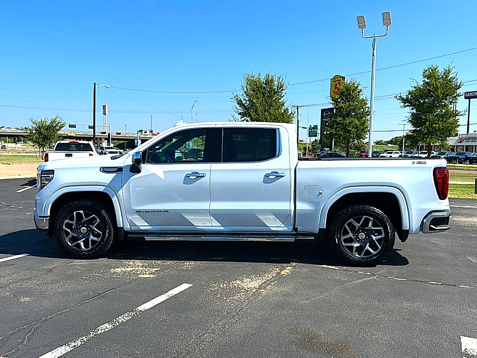 Used 2026 Glacier White Tricoat GMC SLT image 5