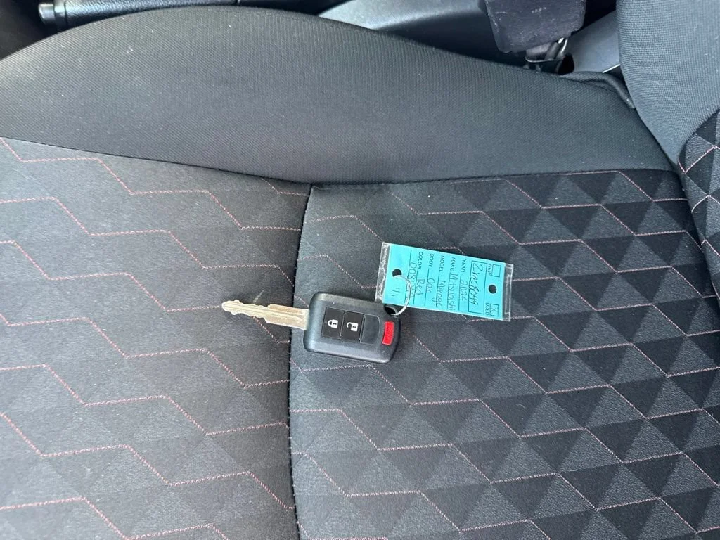 Used 2024  Mitsubishi ES image 31