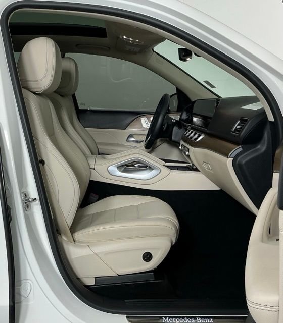 Used 2022 White Mercedes-Benz GLE 350 image 26
