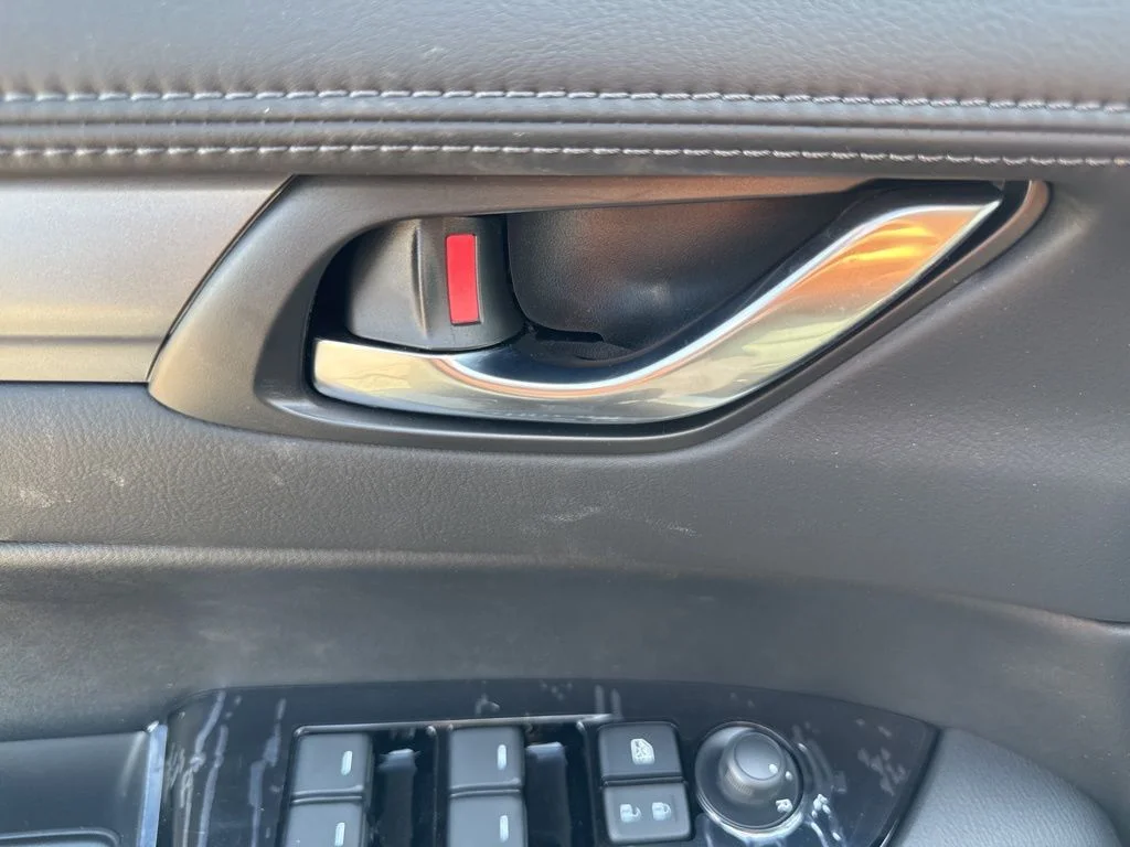 2025 Mazda CX-5 S Select Package - Photo 17