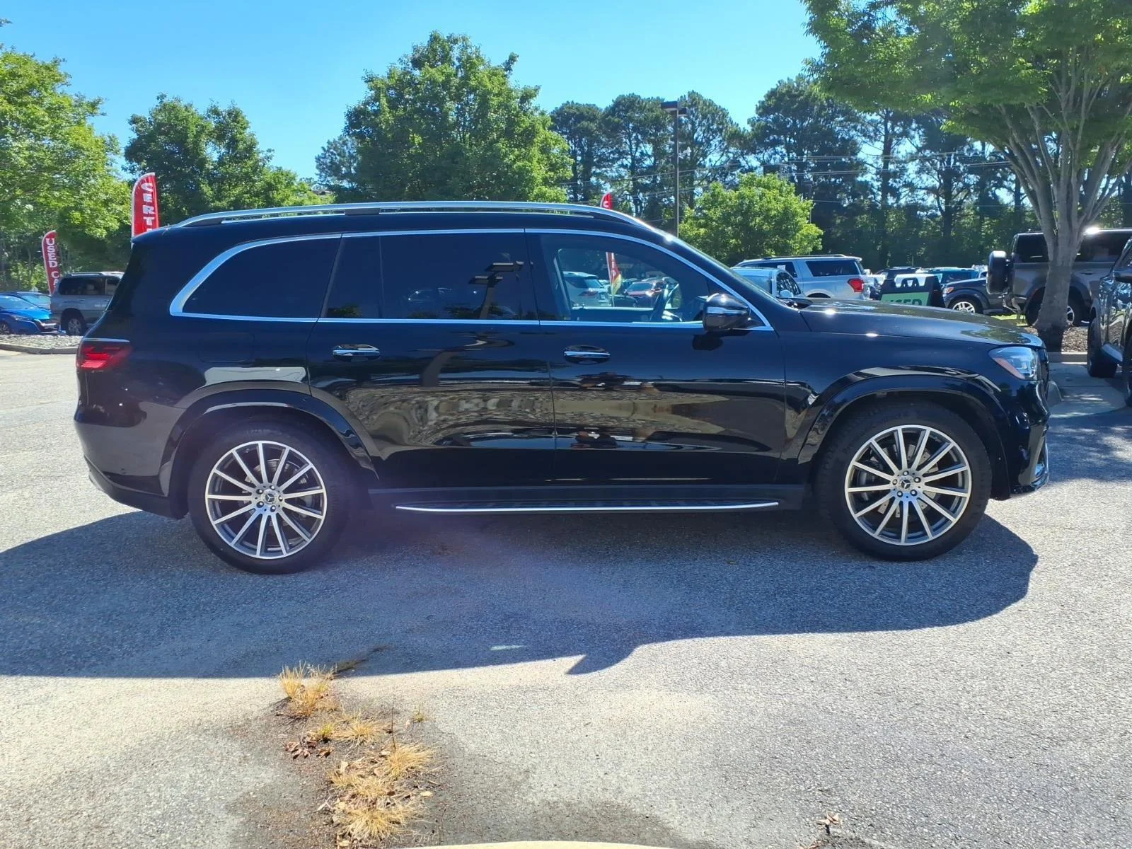 Used 2025 Obsidian Black Metallic Mercedes-Benz GLS 580 image 4