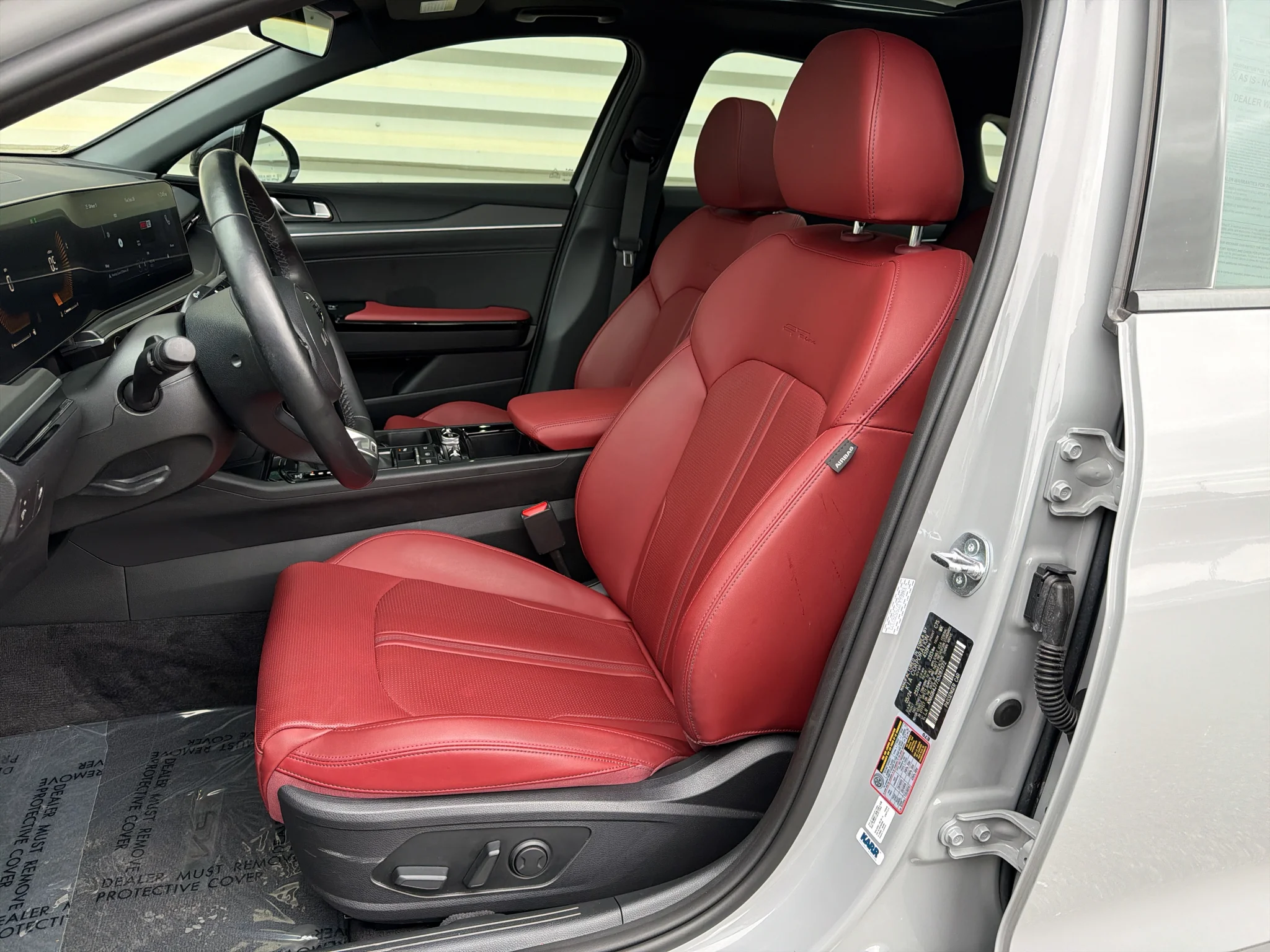 Certified Used 2025 Wolf Gray Kia GT-Line image 11