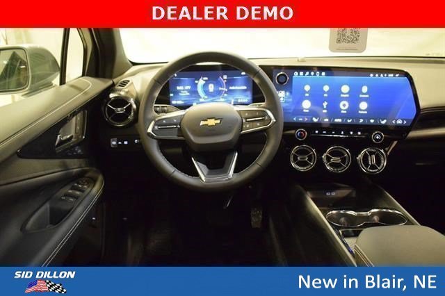 New 2025 Sterling Gray Metallic Chevrolet LT image 5