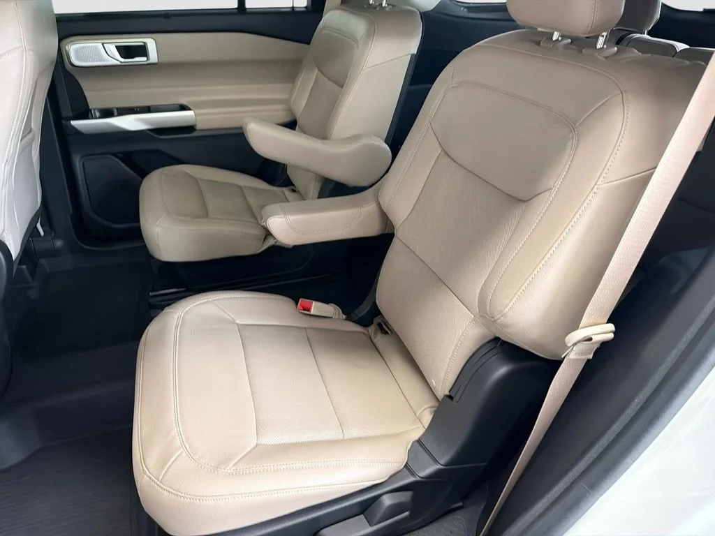 Used 2023 White Ford Limited image 14