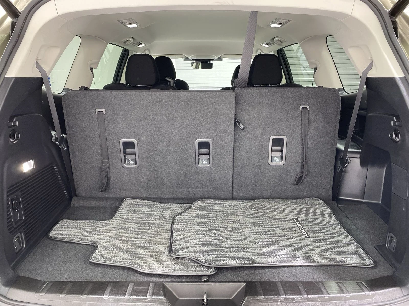 2025 Subaru Ascent Premium - Photo 23