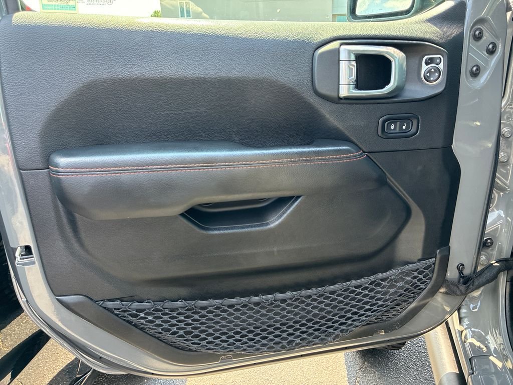 Used 2022 Gray Jeep Mojave image 20