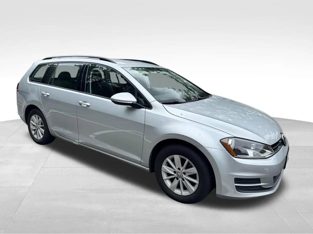Used 2017 Silver Volkswagen  image 6