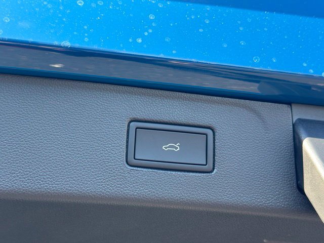 New 2027 Mountain Lake Blue Metallic Volkswagen SE w/Technology image 20